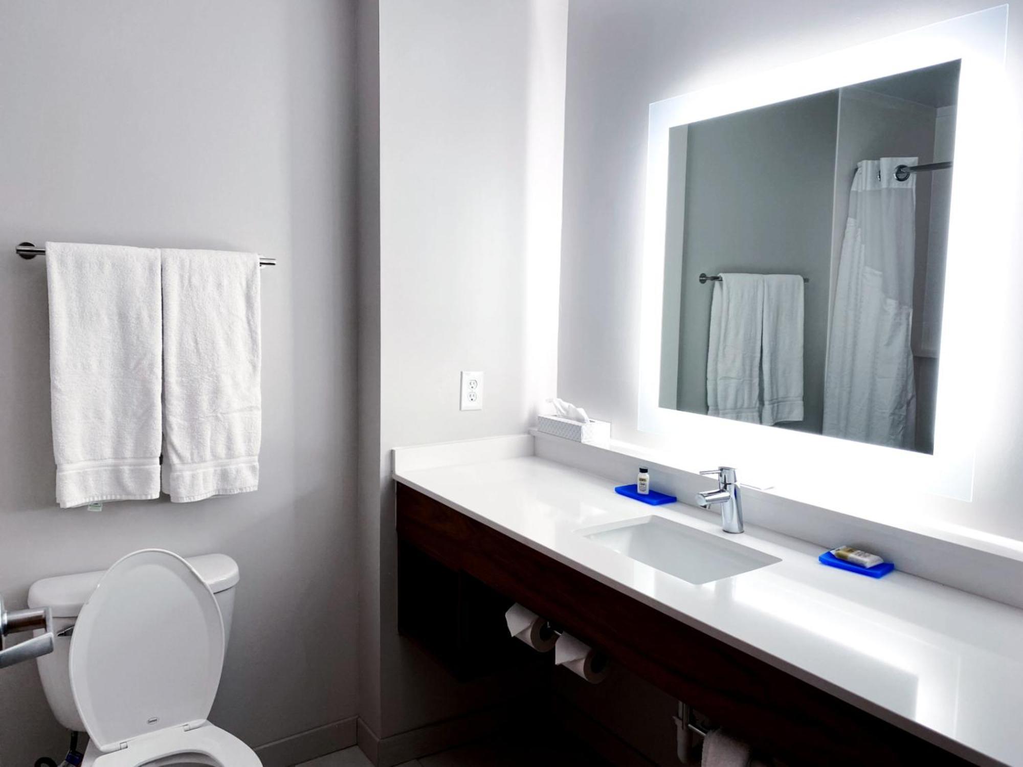 Holiday Inn Express & Suites La Porte By Ihg Екстериор снимка