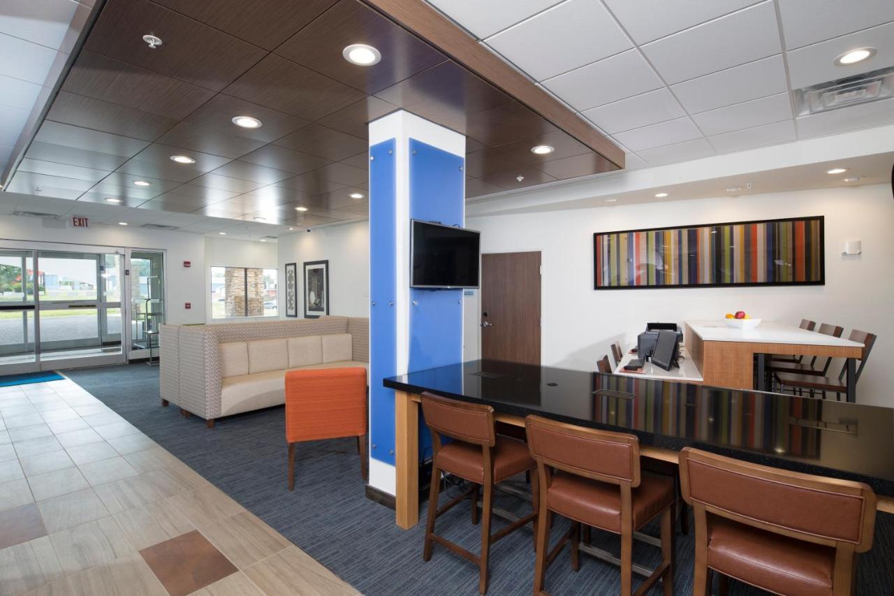 Holiday Inn Express & Suites La Porte By Ihg Екстериор снимка